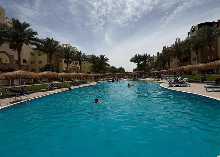 شقة Family-friendly Studio, And Pools Access